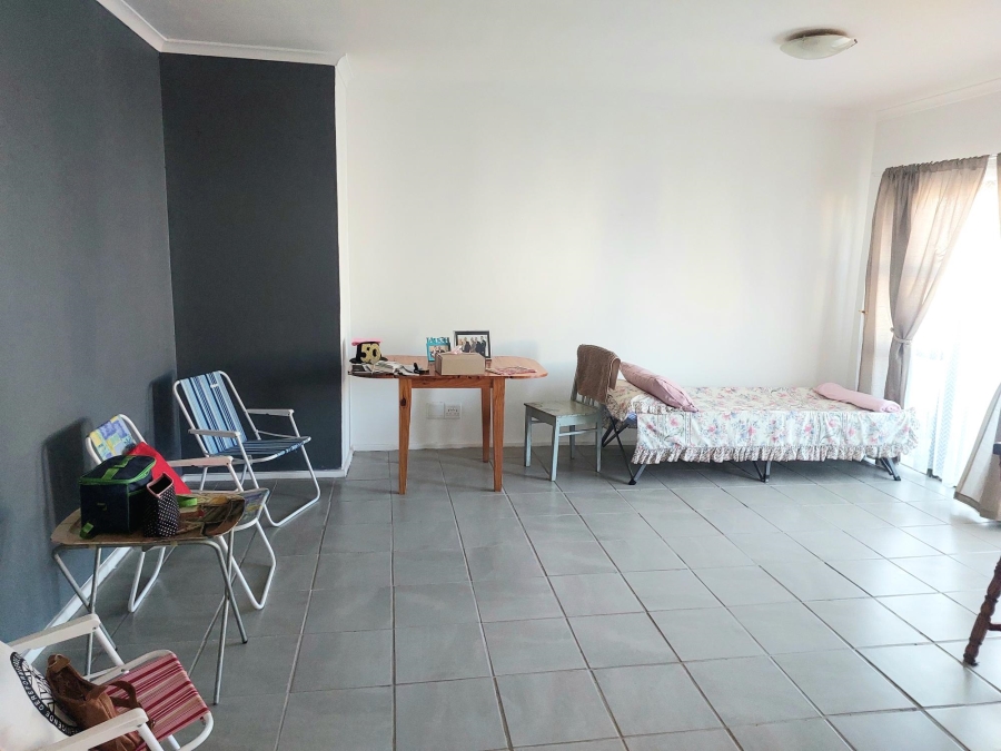 To Let 2 Bedroom Property for Rent in Moorreesburg Western Cape